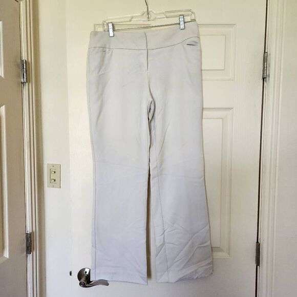 Worthington women's size 8 petite modern fit White flared bottom Y2K - Picture 5 of 6